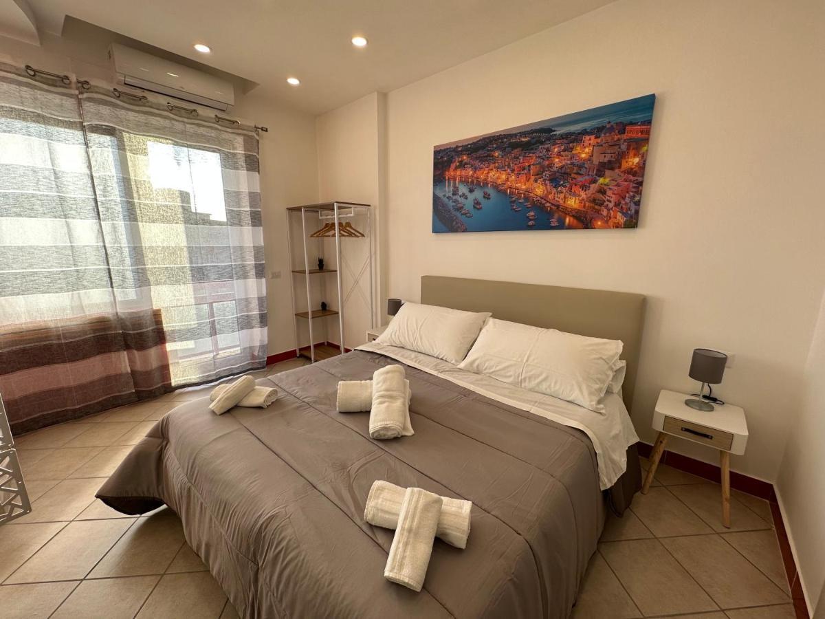 B&B Off Rooms And Relax Napoli Bagian luar foto